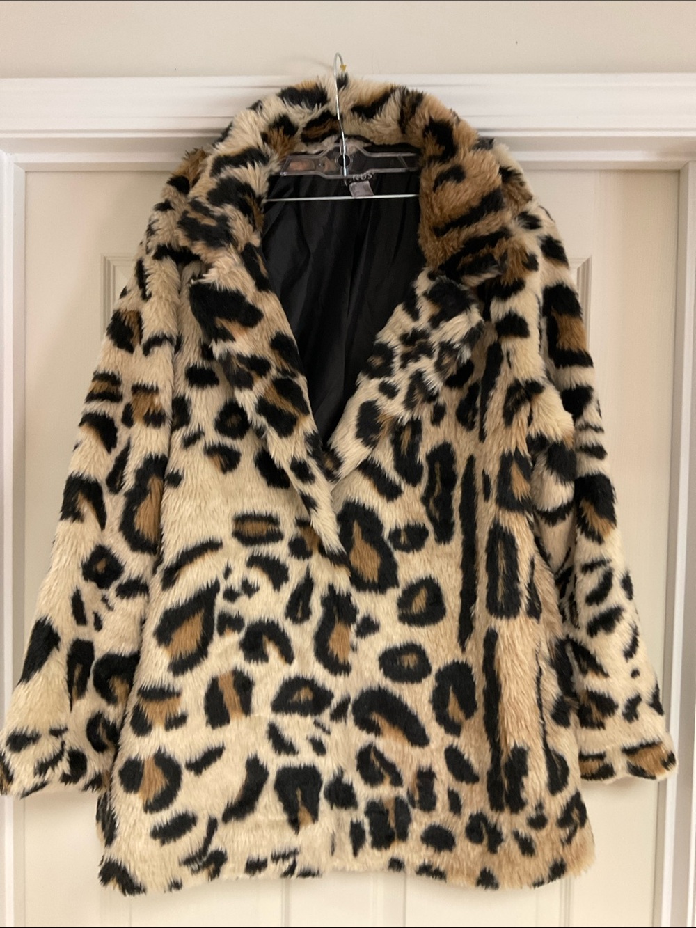NWOT VENUS Leopard Print Faux Fur Coat jacket in Black, Brown, Cream. Size L